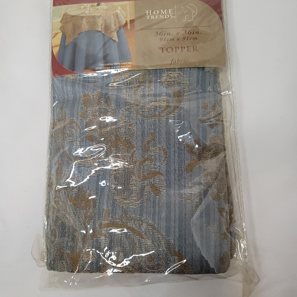 NEW Home Trends Fabric round table topper 36in x 36in blue